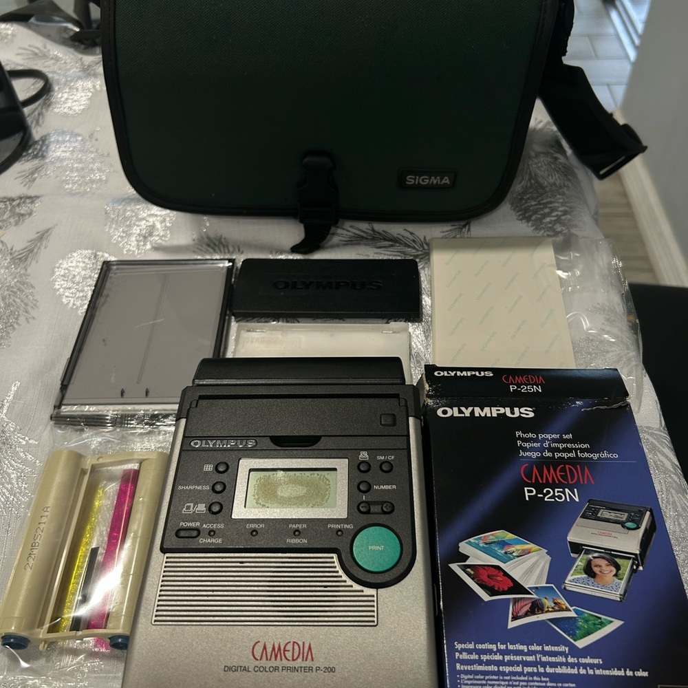 Olympus Camedia P-25N Digital Color Printer with Accessories